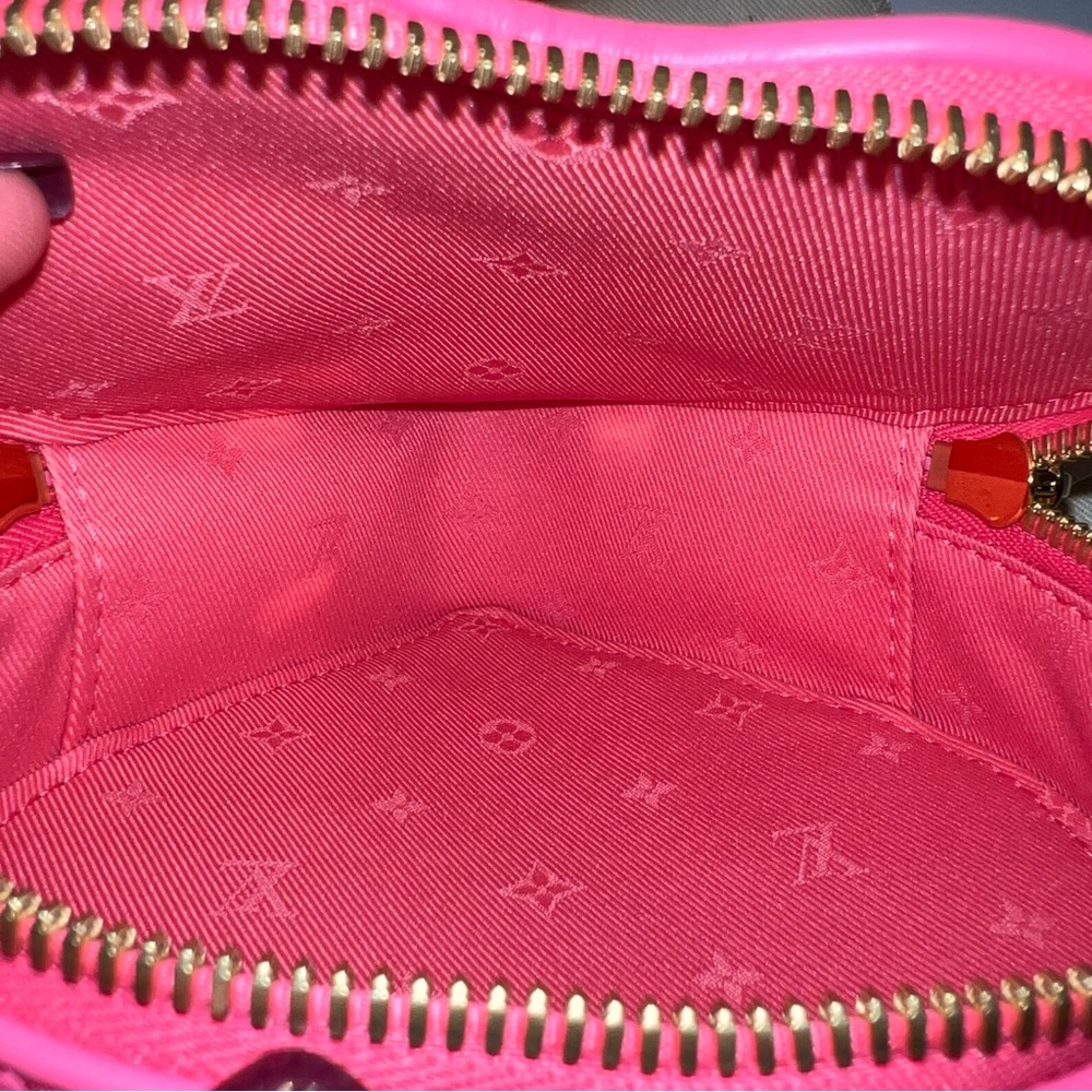 Louis Vuitton Pop My Heart Pouch In Bubblegum Pink - Picture 9 of 14